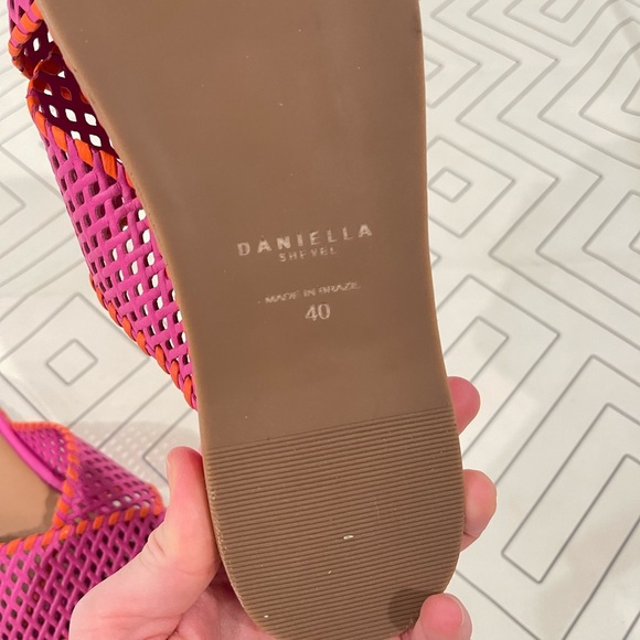 Daniella Shevel Whipstitch Pink Perforated Sandals - Picture 4 of 9